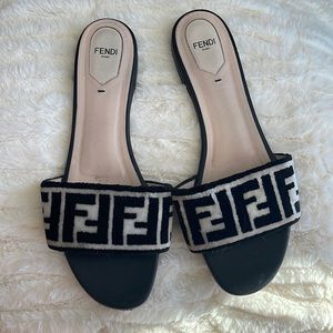 Fendi flats